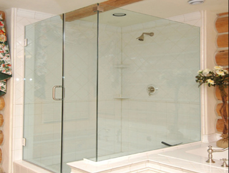 Tại sao nên lắp đặt kính cường lực cho phòng tắm