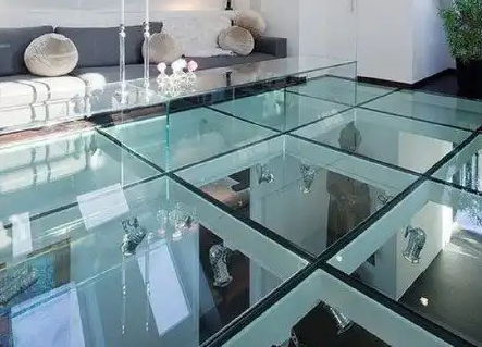 Sàn nhà bằng kính cường lực, tại sao không?