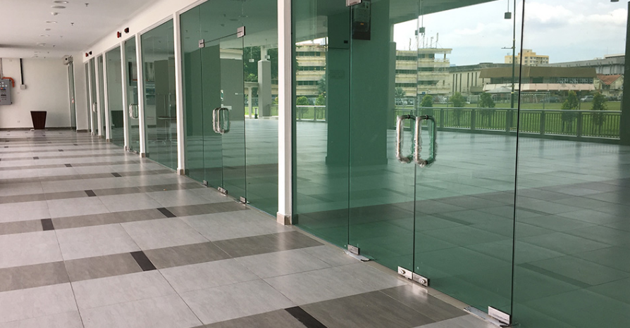 Đánh giá mức độ hài lòng từ khách hàng sử dụng cửa kính tại Tín Thành