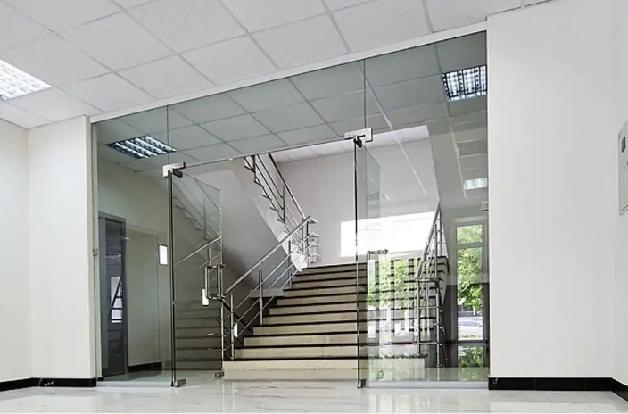 Cửa kính thủy lực đẹp 2