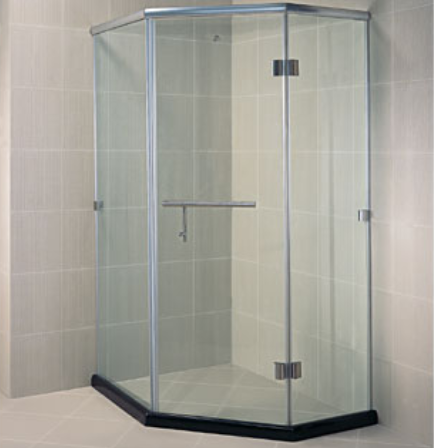 Vách Tắm Kính Cường Lực 135 Độ Tại Ba Đình  1