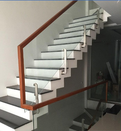 Báo giá lan can kính trụ inox