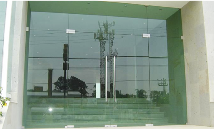 Cửa Kính Cường Lực Hai Cánh Bản Lề  2