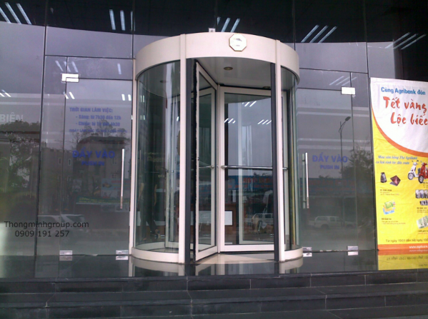 Thi Công Cửa Kính Cường Lực  3