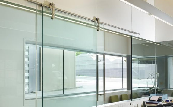 cua kinh keo day cao cap