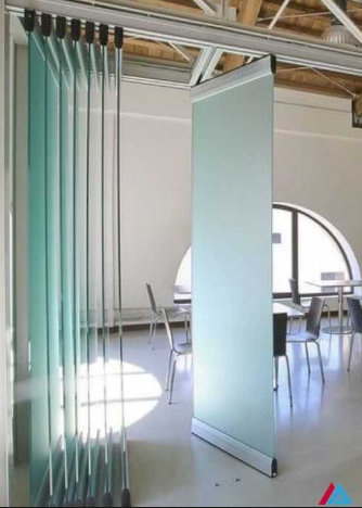 Cửa xếp kính cường lực 