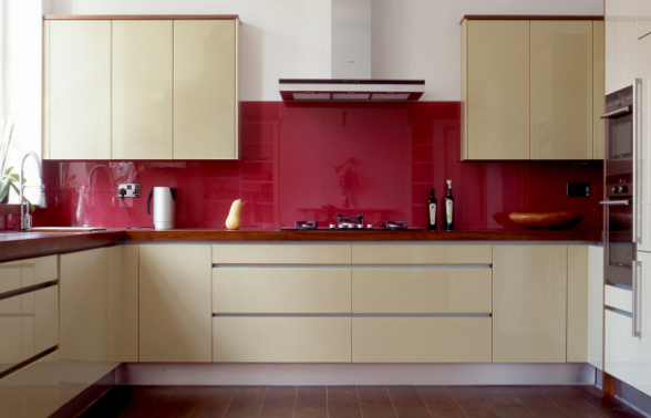 kính mầu ốp bếp