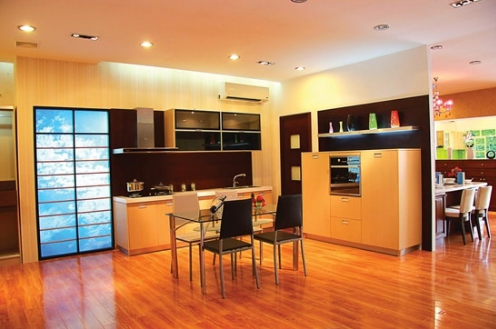 kinh-mau-op-bep-10mm