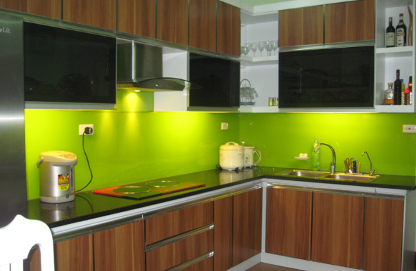 kính mầu cường lực ốp bếp