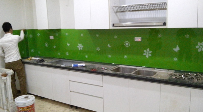 Kính Màu Ốp Bếp Có Họa Tiết  2