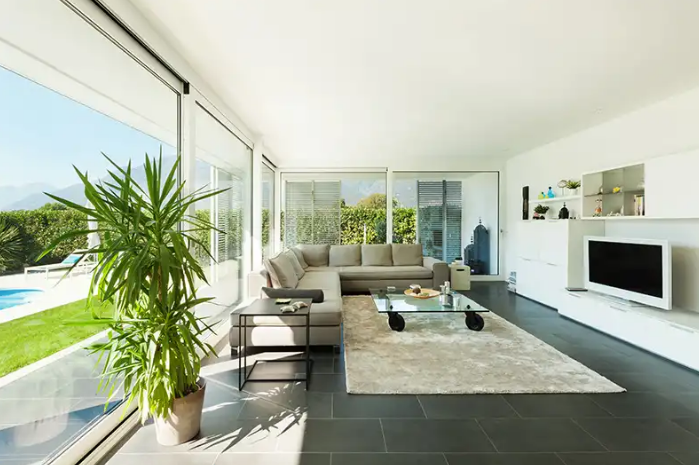 Nhà đẹp với kính cường lực 1