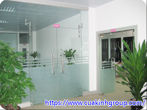 Lắp đặt cửa kính cường lực chuyên nghiệp tại Hải Dương