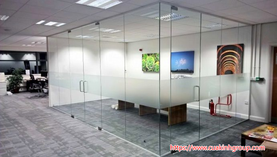 Nhận lắp đặt vách ngăn kính cường lực chất lượng tại Tuyên Quang