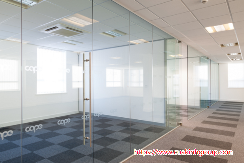 Nhận lắp đặt vách kính cường lực giá rẻ tại Đà Nẵng