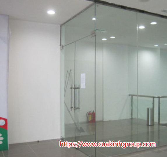 Nhận lắp đặt vách ngăn kính cường lực giá rẻ, chất lượng tại Quảng Nam