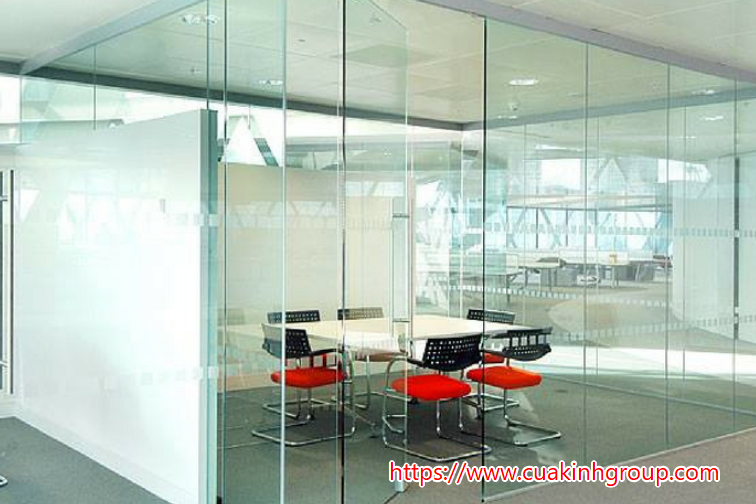 Chuyên nhận thiết kế lắp đặt vách ngăn kính cường lực tại Bến Tre