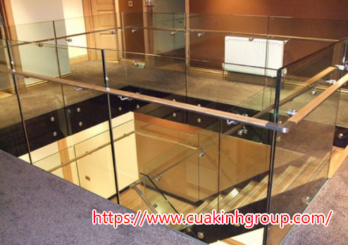 Nhận thi công lắp đặt lan can kính cường lực giá rẻ nhất tại Hà Tĩnh