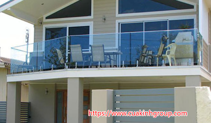 Tư vấn thiết kế lắp đặt lan can kính cường lực RẺ- CHẤT LƯỢNG tại Phú Yên