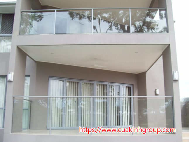 Nhận lắp đặt lan can kính giá rẻ nhất tại An Giang