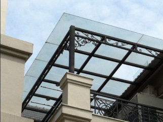 Mái Che Kính Cấu Tạo Và Ứng Dụng