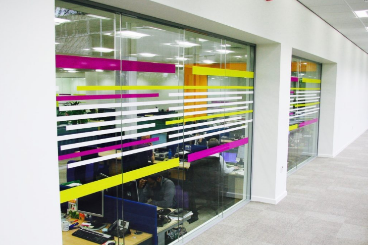 Độ an toàn của vách kính cường lực 10ly, 12ly?