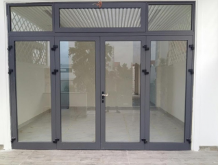 Cửa kính cường lực 4 cánh đẹp, sang trọng cho phòng khách cửa sổ