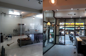 Mẫu vách ngăn kính shop bán hàng đẹp lung linh