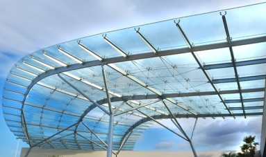 Mẫu mái kính hình vòm ấn tượng kết hợp chân spider và khung sắt