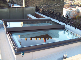 Mẫu mái tum kính cường lực sân thượng an toàn chất lượng