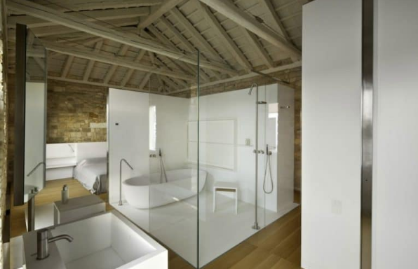 3 điều nên làm thường xuyên để bảo vệ vách kính tắm