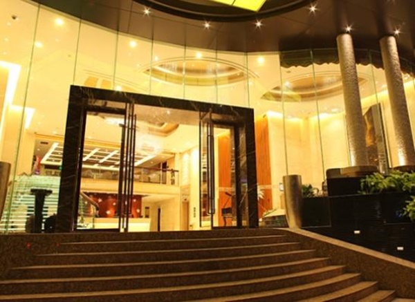 Tay nắm cửa kính khách sạn - Tín Thành