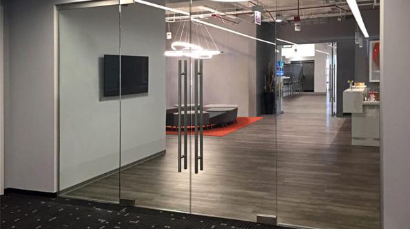 Kính cường lực 10 ly với nhiều ứng dụng hoàn hảo