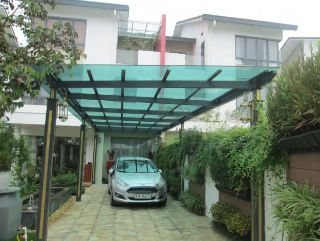 Mái che kính cường lực