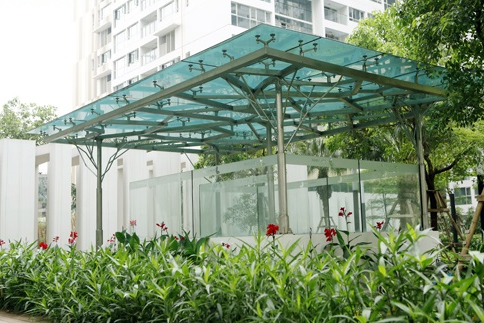 Mái kính chân nhện 1