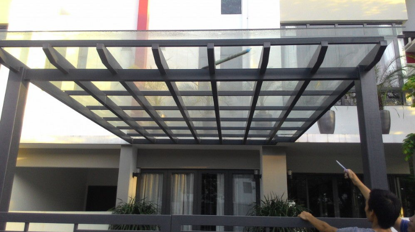 Mái kính kết hợp khung sắt 1