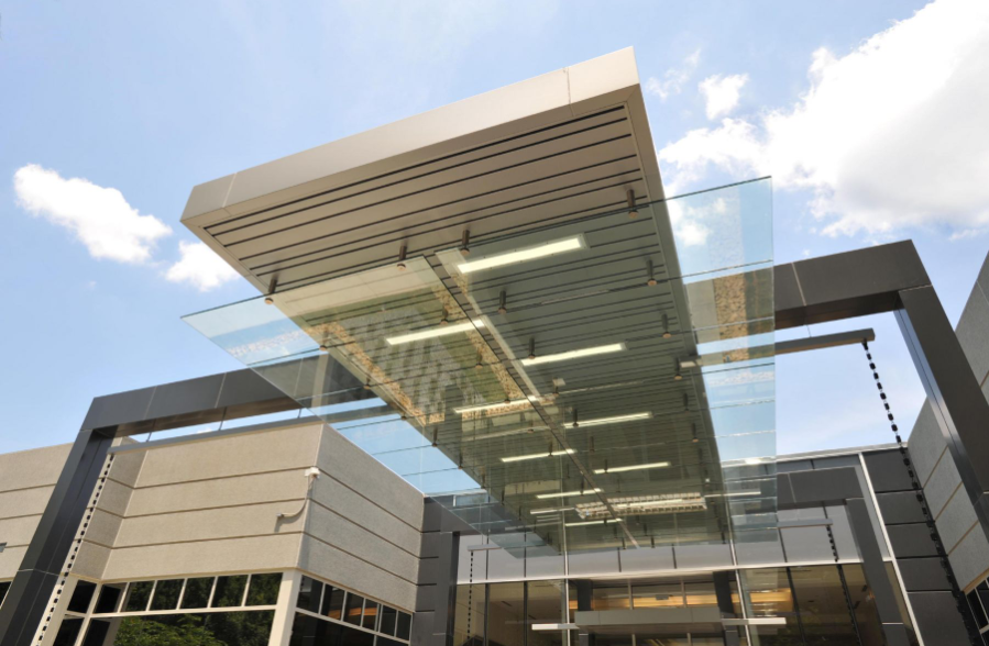 Mái Sảnh Kính Khách Sạn Movenpick Tại Hà Nội