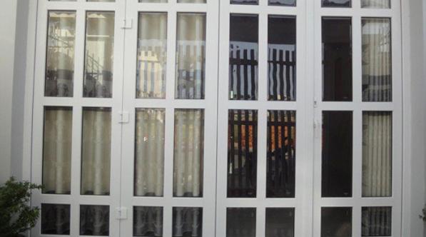 Sửa cửa kính cường lực