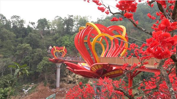 Cầu kính mộc châu