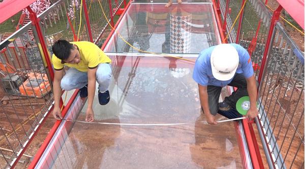 Cầu kính mộc châu