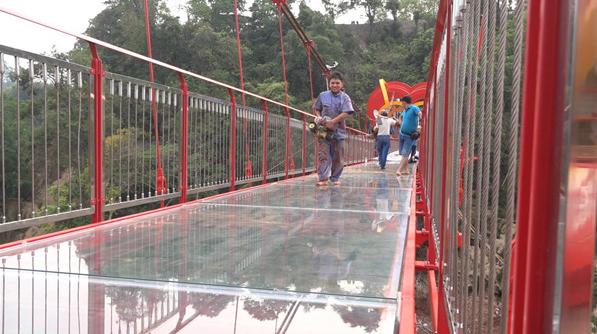 Cầu kính mộc châu