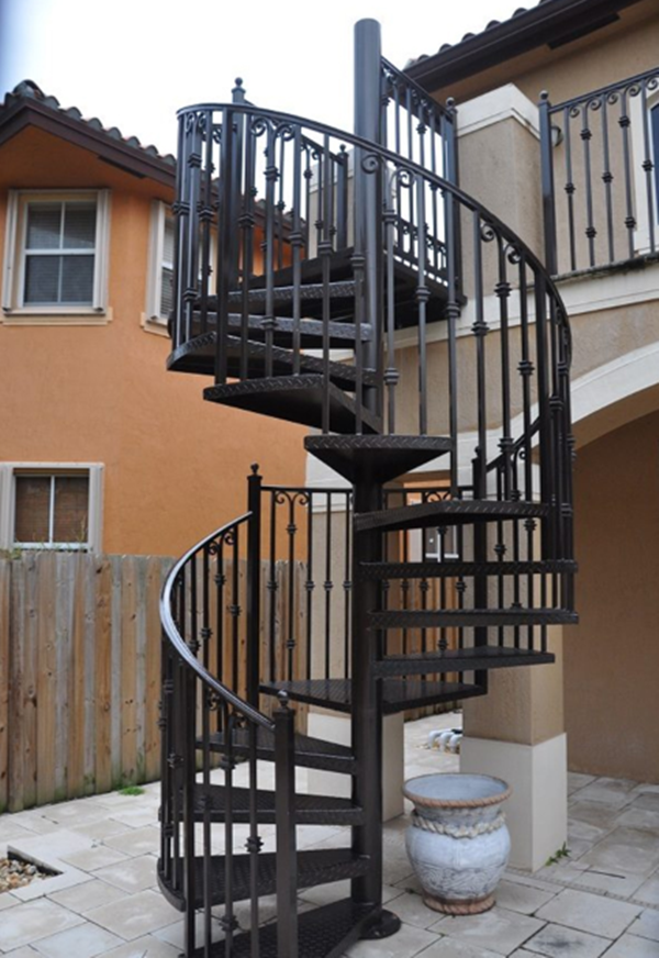 Cầu thang xoắn bằng sắt: