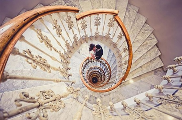 Cầu thang xoắn bằng đá thạch: