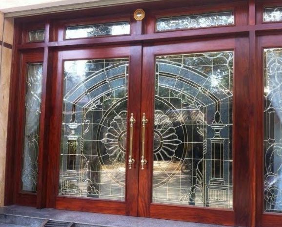 Cửa kính cường lực khung gỗ
