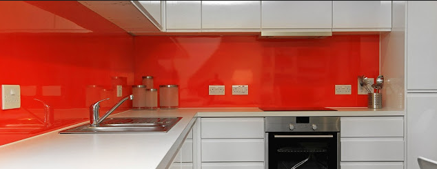 Kính Màu Ốp Bếp Màu Đỏ 2