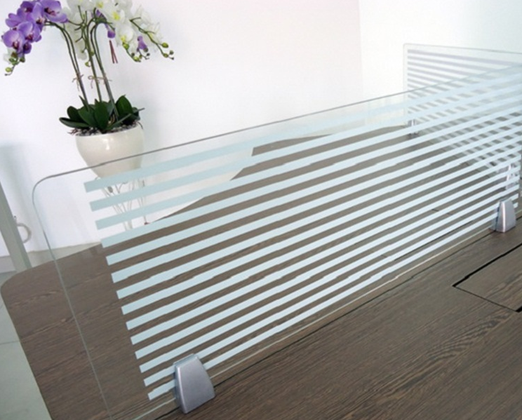 Vách ngăn bàn làm việc